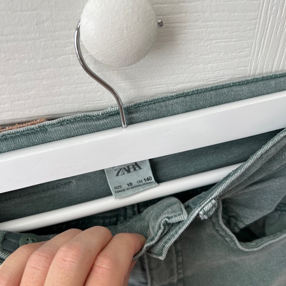 Zara - Picture 4 of 4